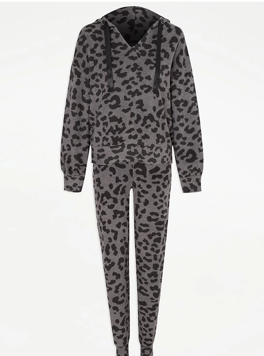 "George at Asda Grey Animal Print Fleece Loungewear Set - Cozy Women's Pajama Set Review"