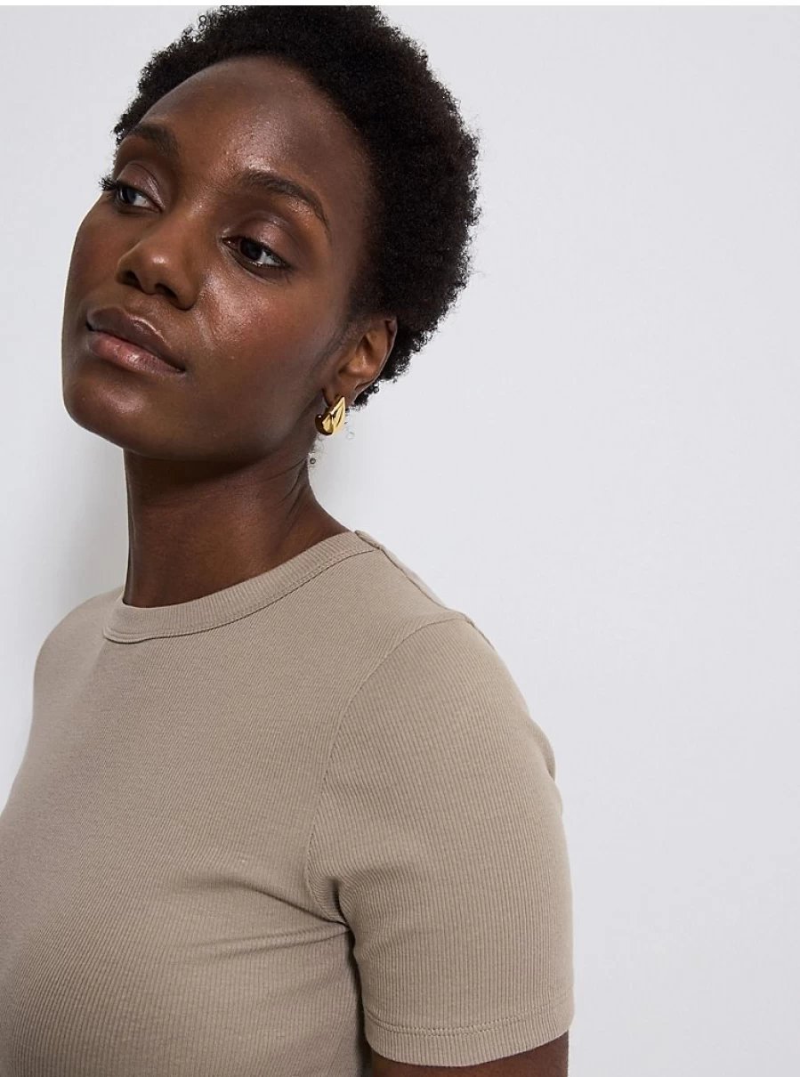 "George at Asda Women's Grey Ribbed Short Sleeve Top | Review & Style Guide"