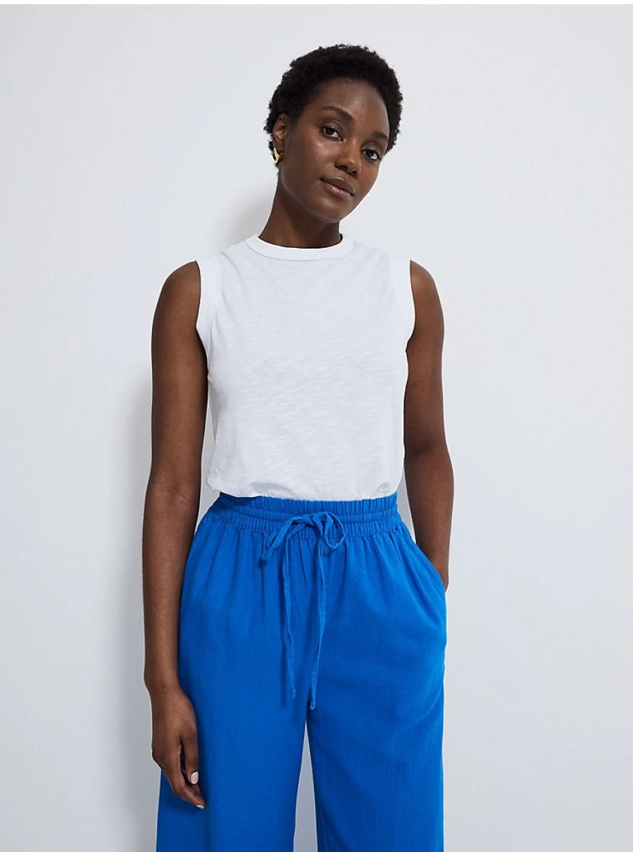 "George at Asda Women's White Boxy Vest – Stylish & Comfortable Fit Review"
