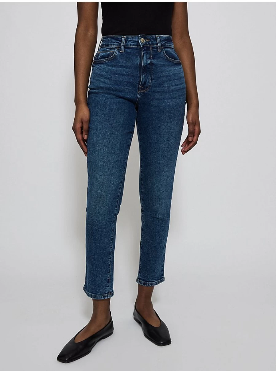 "George at Asda Women's Dark Wash Miley Mom Jeans – Comfort Fit & Stylish Review"