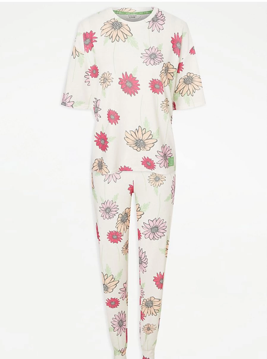 "George at Asda Women's White Floral Brushed Long Sleeve Pyjama Set - Soft Sleepwear & Loungewear"